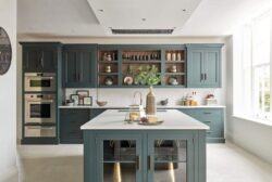 Tủ bếp gỗ xoan đào MLXD02